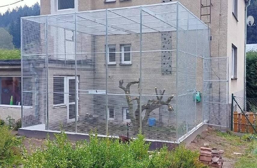 ZAKÁZKOVÁ VÝROBA VOLIÉR,KLECÍ,ZÁLETŮ Z PUR PANELŮ, CENOVÁ NABÍDKA ZDARMA