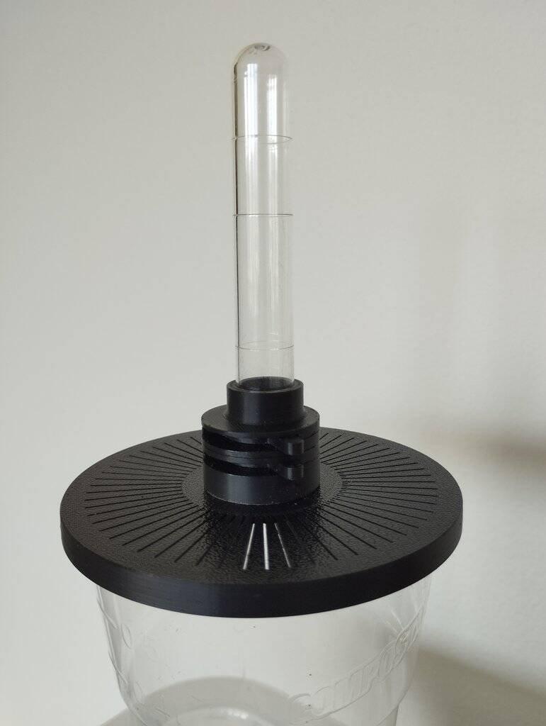 Dávkovač octomilek