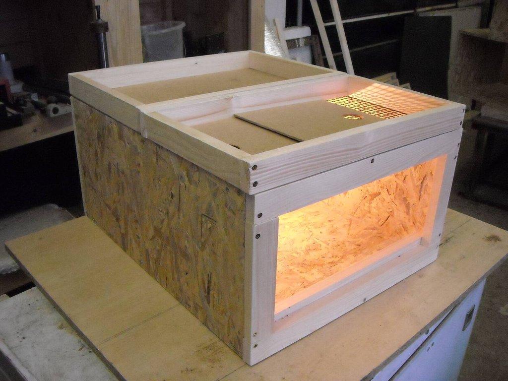 Prodám odchovnu na kuřata, křepelky a pod.