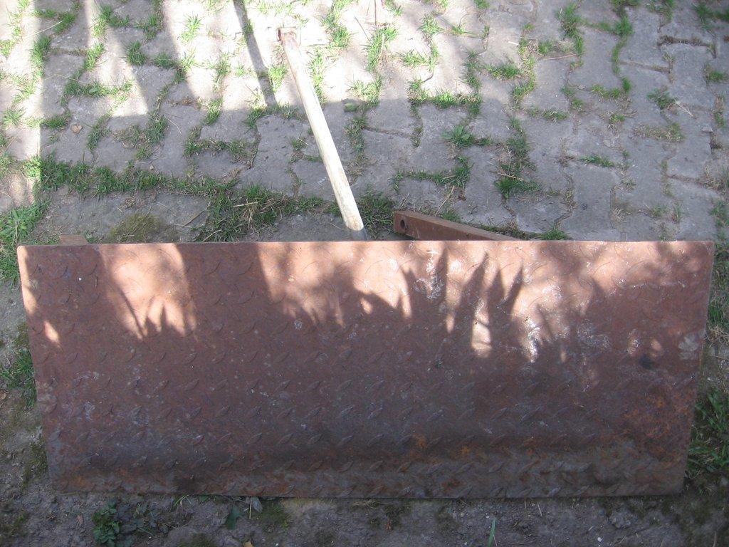 brána, ostří na pluh, hrobkovač,radlice, závěs, rám na brány