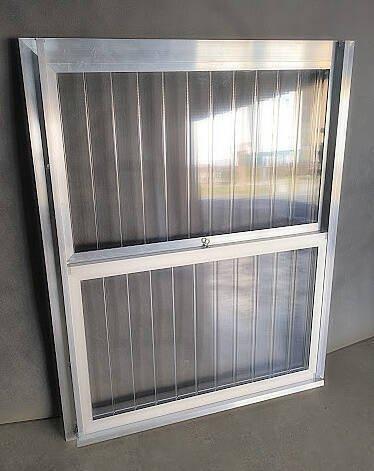 ZAKÁZKOVÁ VÝROBA VOLIÉR,KLECÍ,ZÁLETŮ Z PUR PANELŮ, CENOVÁ NABÍDKA ZDARMA