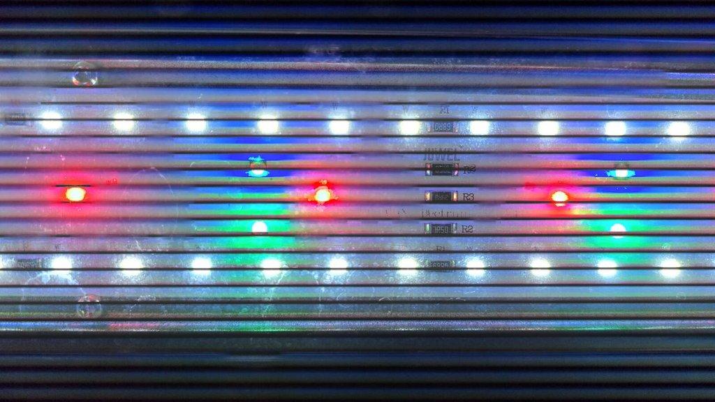 Prodám Juwel Trigon 350