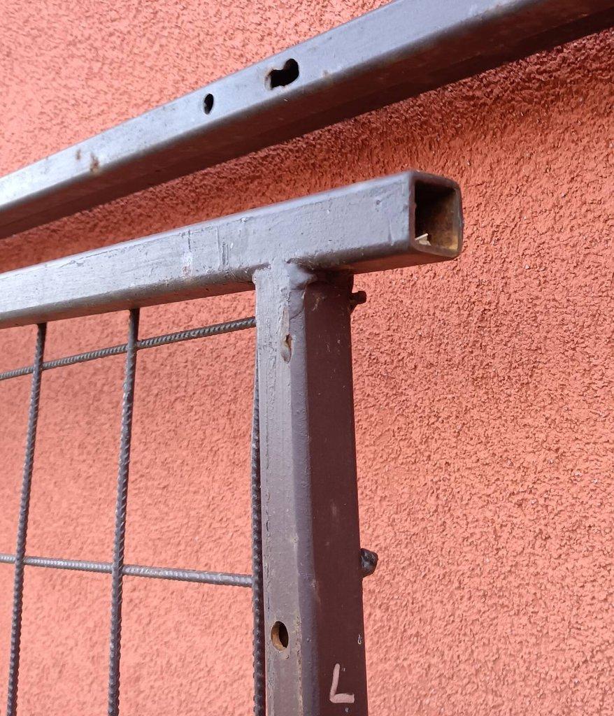 Kotce pro psy nebo výběhy pro drůbež, přístřešek na dřevo... - k dodělání