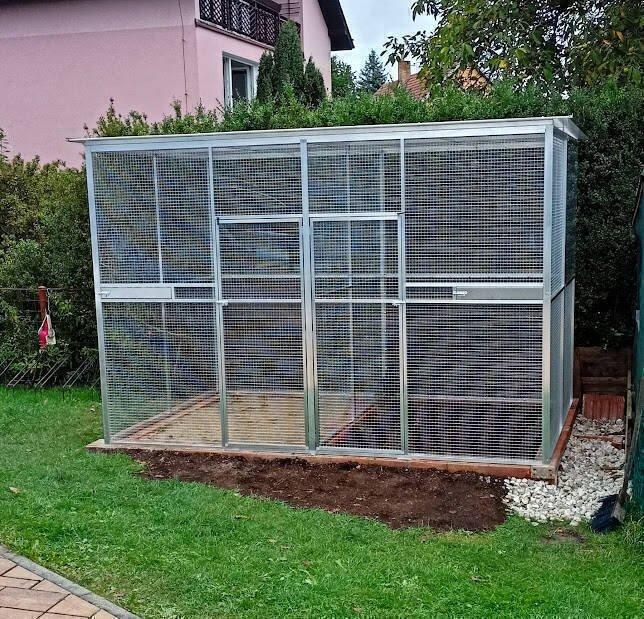 ZAKÁZKOVÁ VÝROBA VOLIÉR,KLECÍ,ZÁLETŮ Z PUR PANELŮ, CENOVÁ NABÍDKA ZDARMA