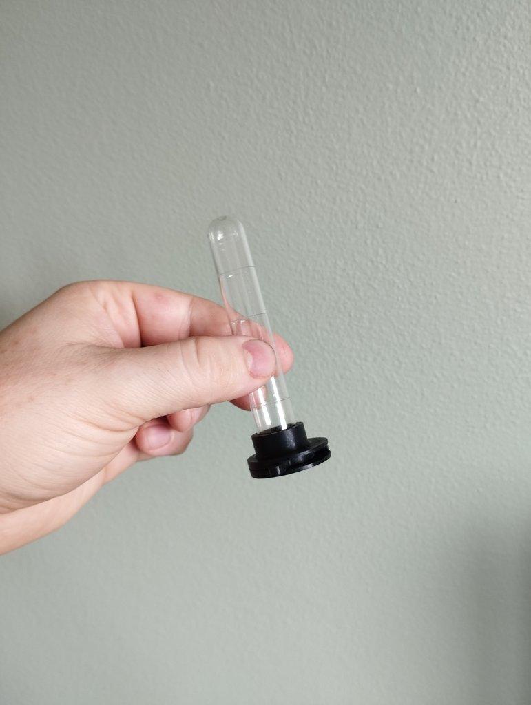 Dávkovač octomilek