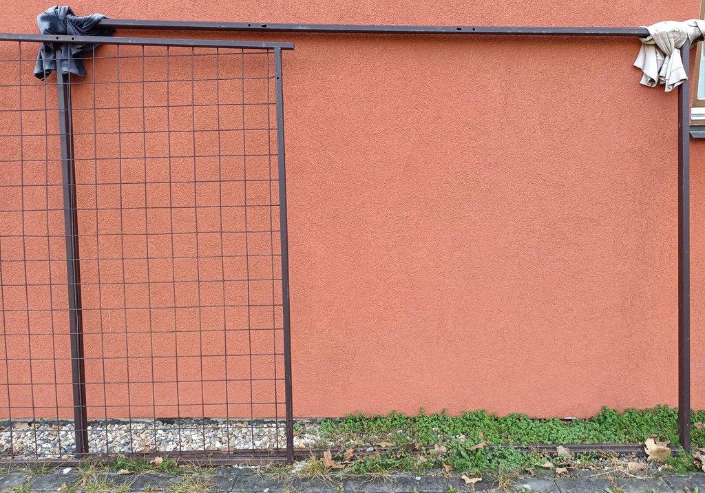 Kotce pro psy nebo výběhy pro drůbež, přístřešek na dřevo... - k dodělání