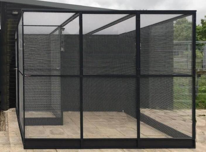 Výroba voliér, klecí, chovatelských zařízení s PUR panelů dle přání zákazníka