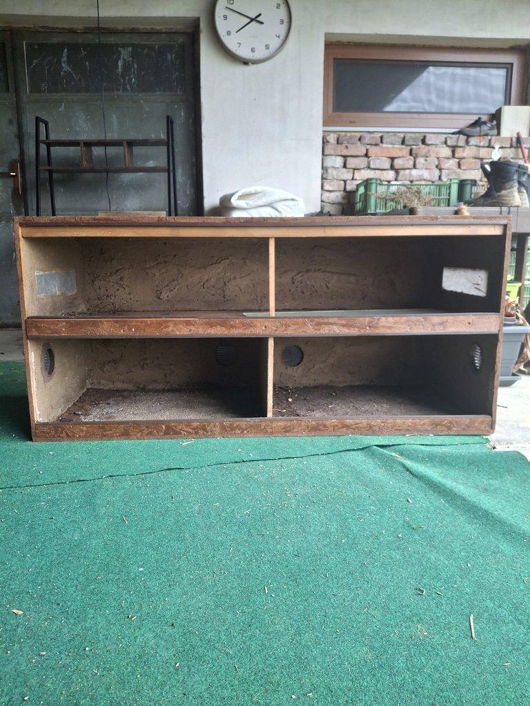 Prodám soustavu terárií