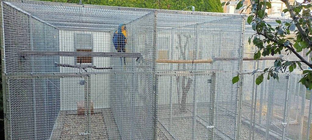 Výroba voliér, klecí, chovatelských zařízení s PUR panelů dle přání zákazníka