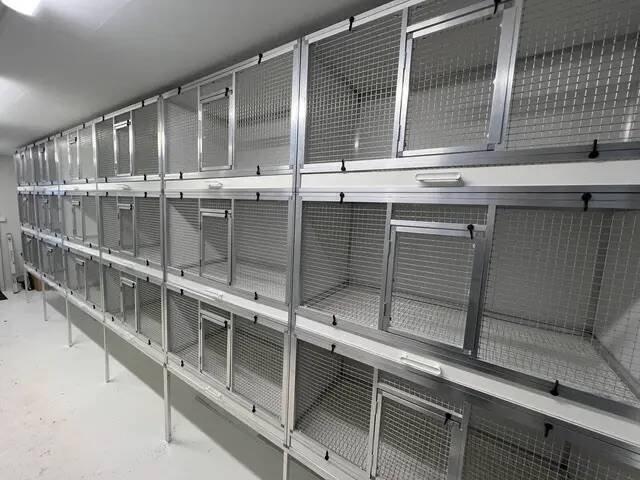 Zakázková výroba klecí a voliér různých rozměrů
