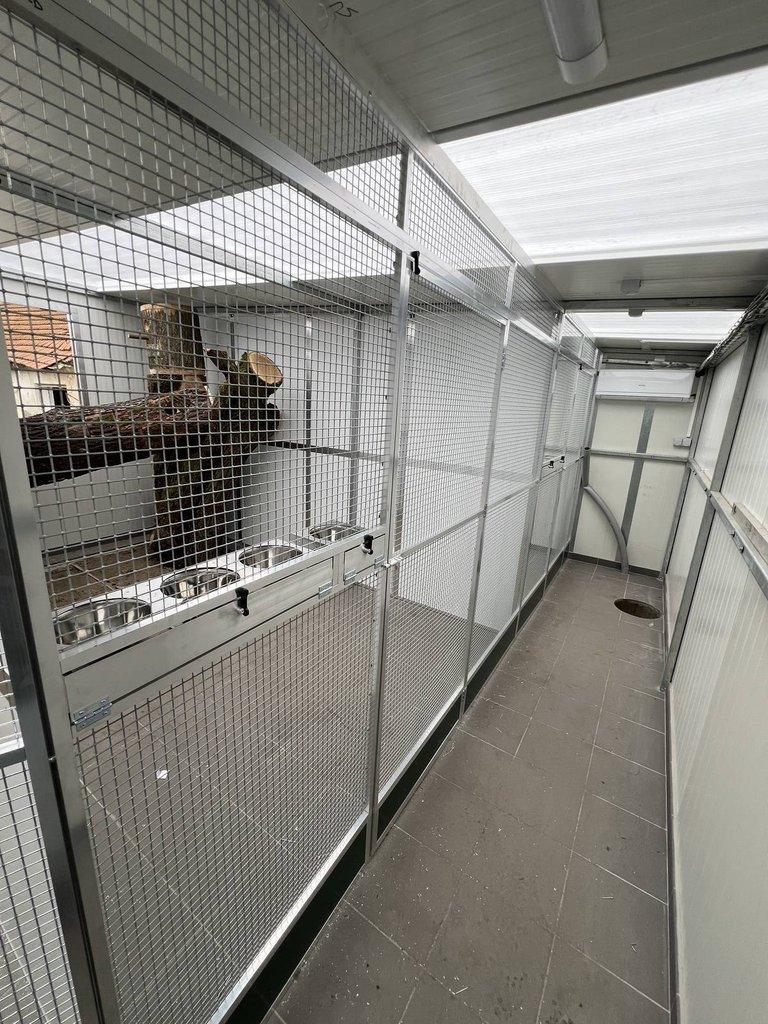 Zakázková výroba klecí a voliér různých rozměrů