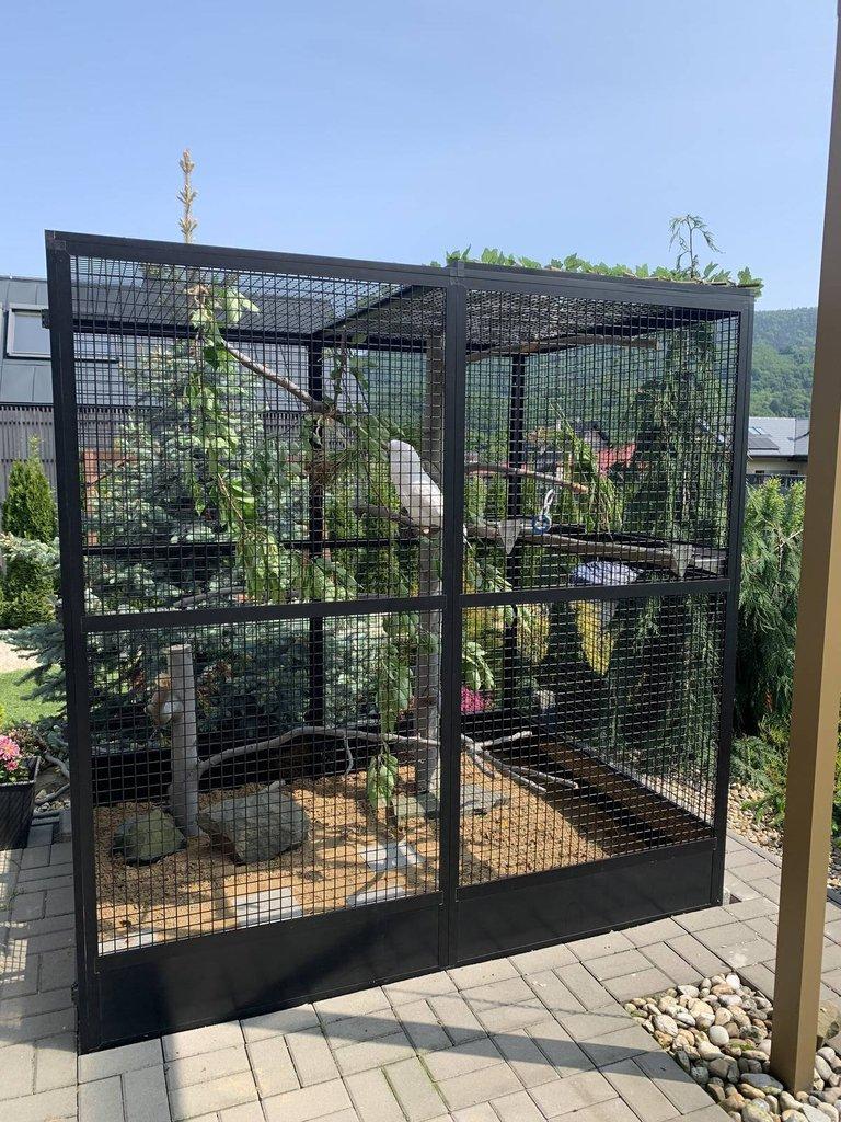 Zakázková výroba klecí a voliér různých rozměrů