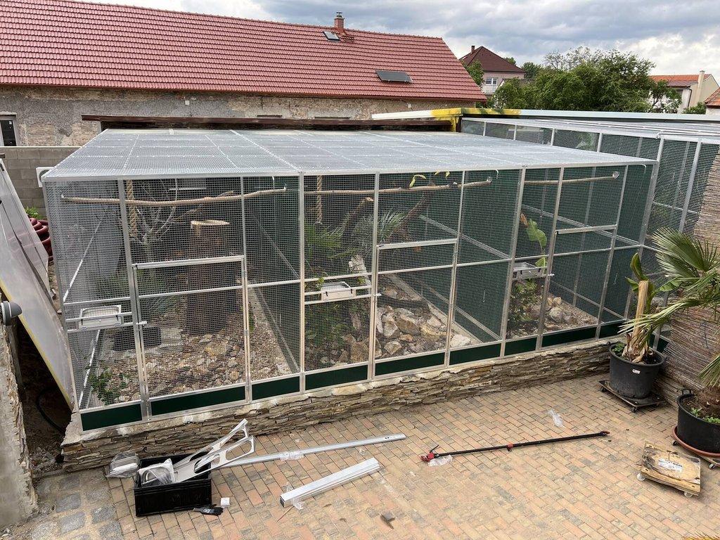 Zakázková výroba klecí a voliér různých rozměrů