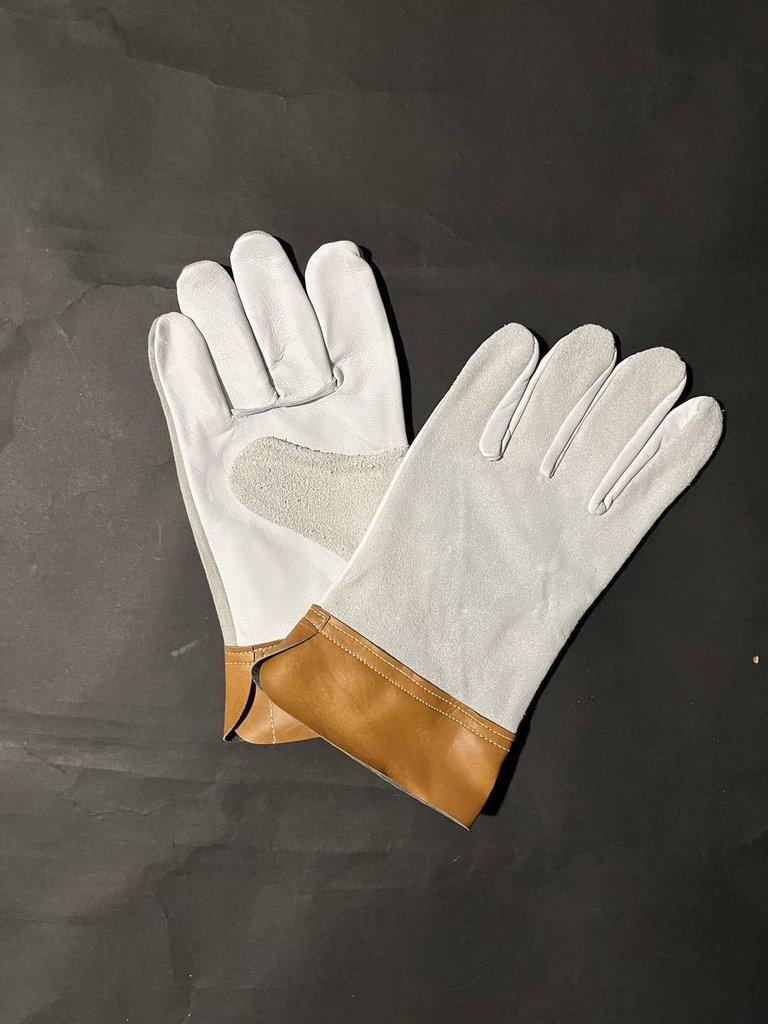 Kožené rukavice pro manipulaci