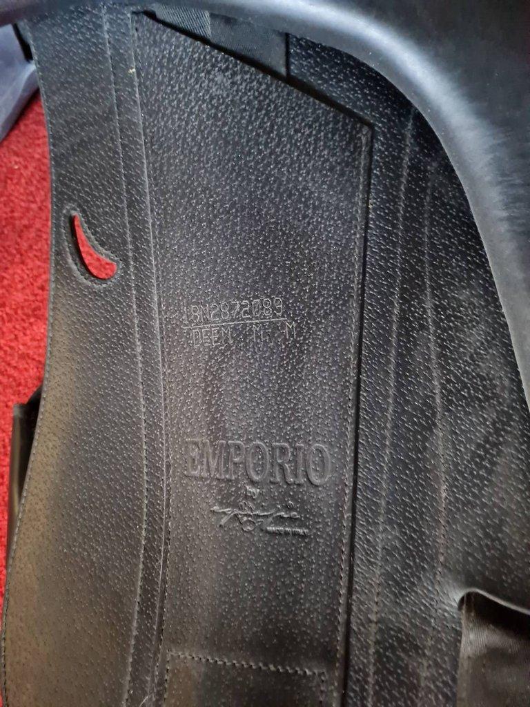 Drezůrní jezdecké sedlo