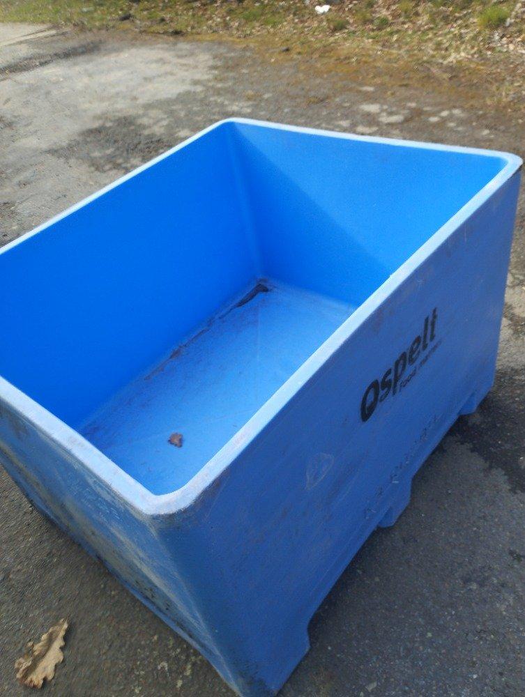 plastové euroboxy na šrot a zrní