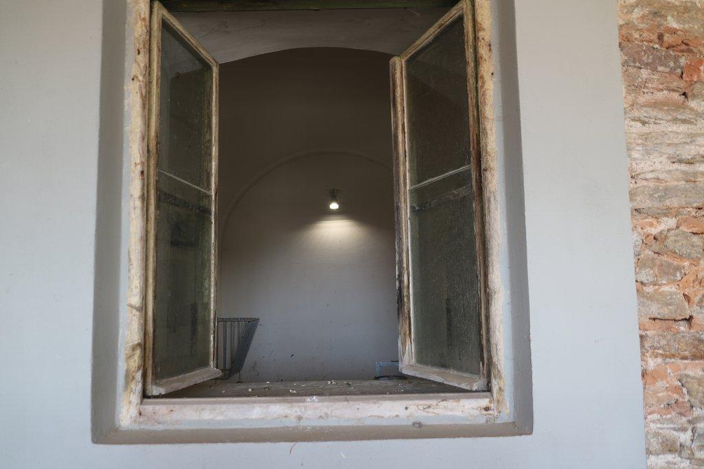 Pronájem celé samostatné stáje s výběhy