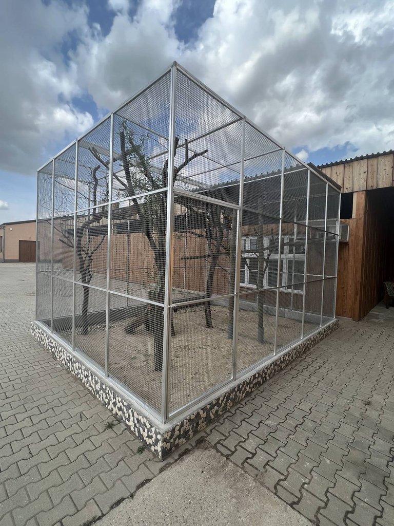 Zakázková výroba klecí a voliér různých rozměrů