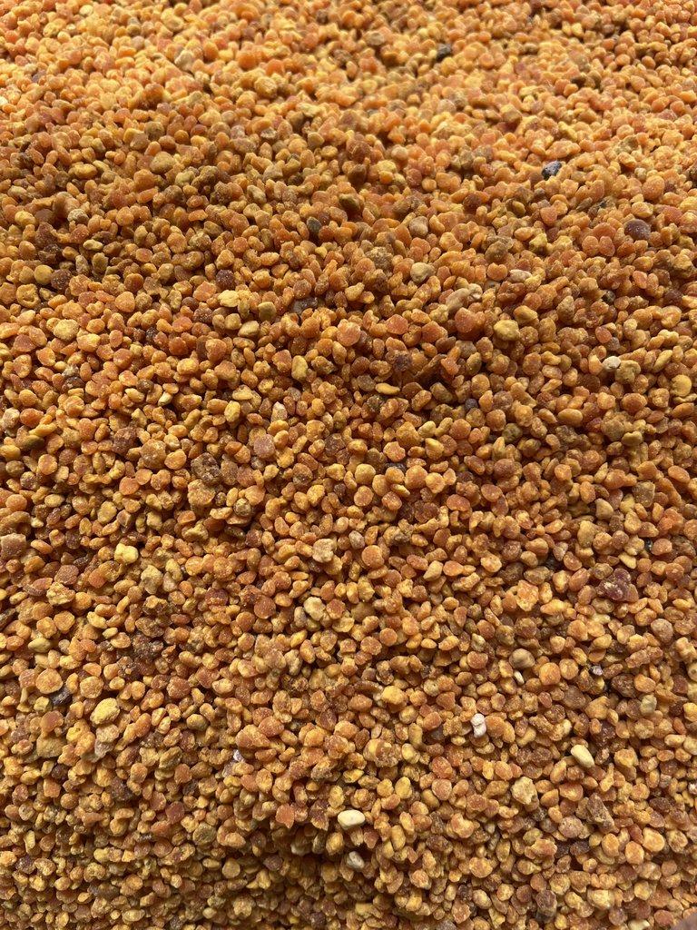 Včelí pyl rouskovaný